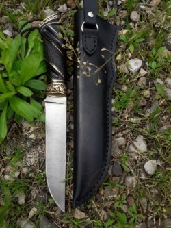 Нож "Волк" (дамасская сталь, стабилизированный морёный граб)  - Нож "Волк" (дамасская сталь, стабилизированный морёный граб) 