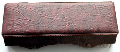 Подарочная коробка для ножа  Длинна: 330мм
Ширина: 113 мм
Высота: 64 мм
Максимальная длина ножа - 300 мм